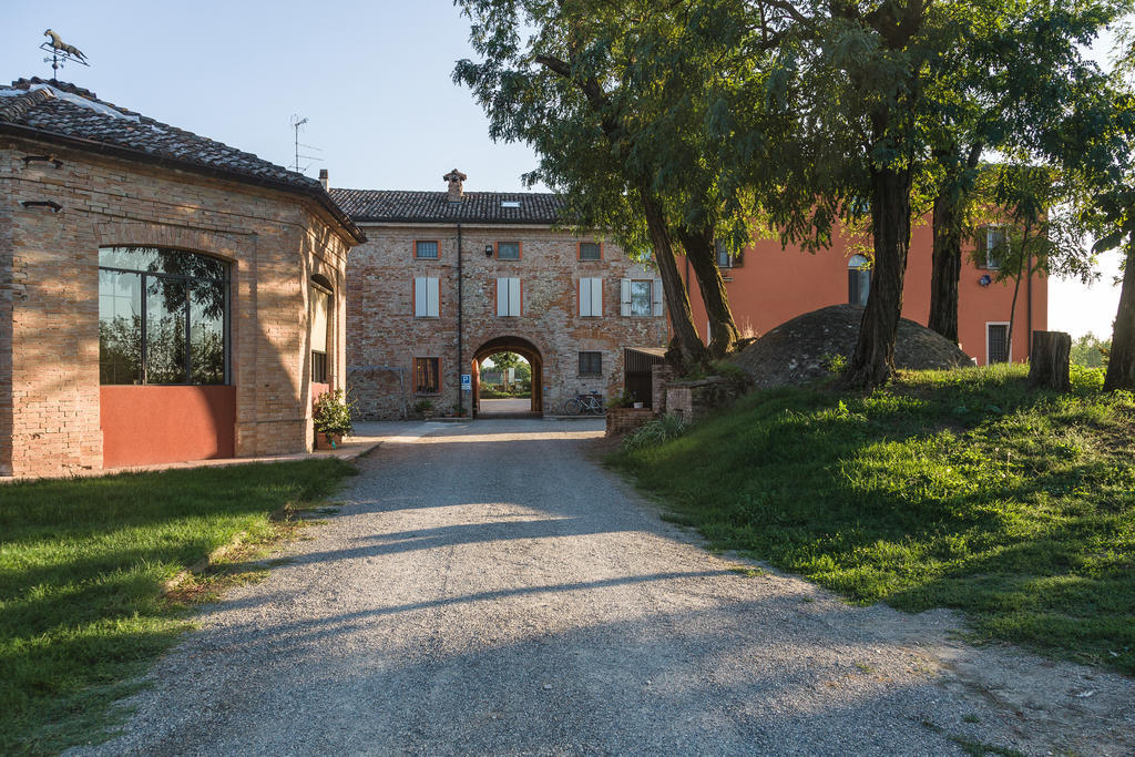 Agriturismo Battibue Vila Fiorenzuola dʼArda Exterior foto